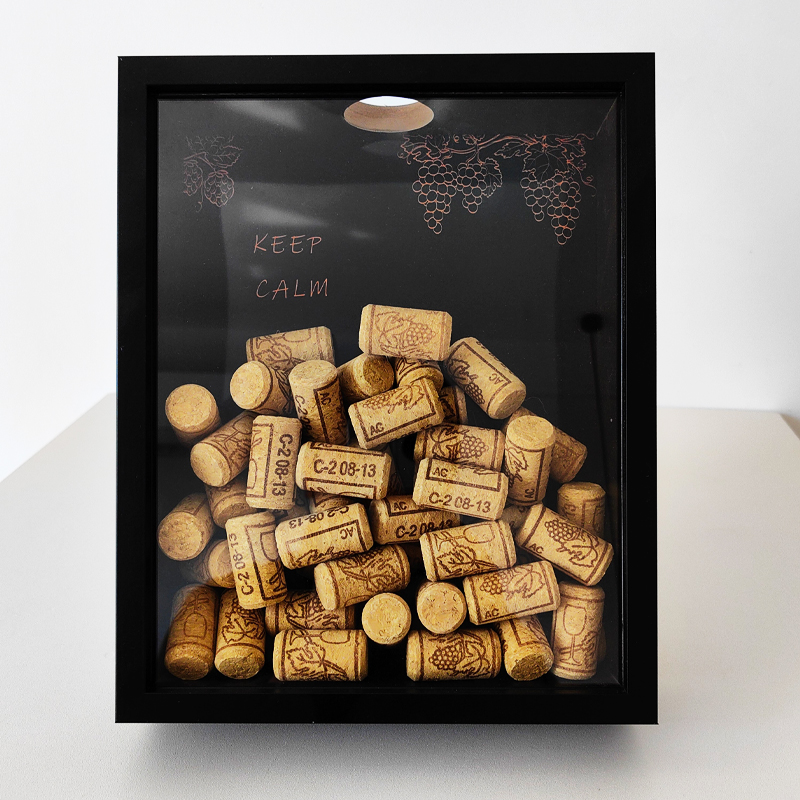 Red Wine Cork Display Frame Wo - Vintage Collectible Bottles recensione e prezzo