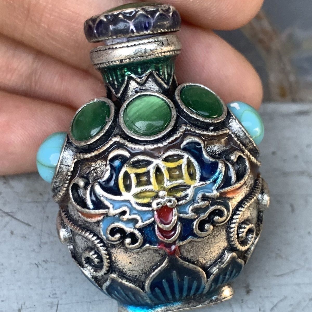 Vintage Cloisonne Bronze Snuff - Vintage Collectible Bottles recensione e prezzo