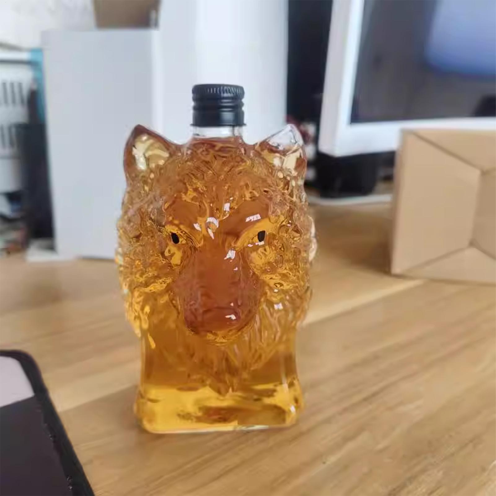 Whiskey Bottle Wolf Shape Wine - Vintage Collectible Bottles recensione e prezzo