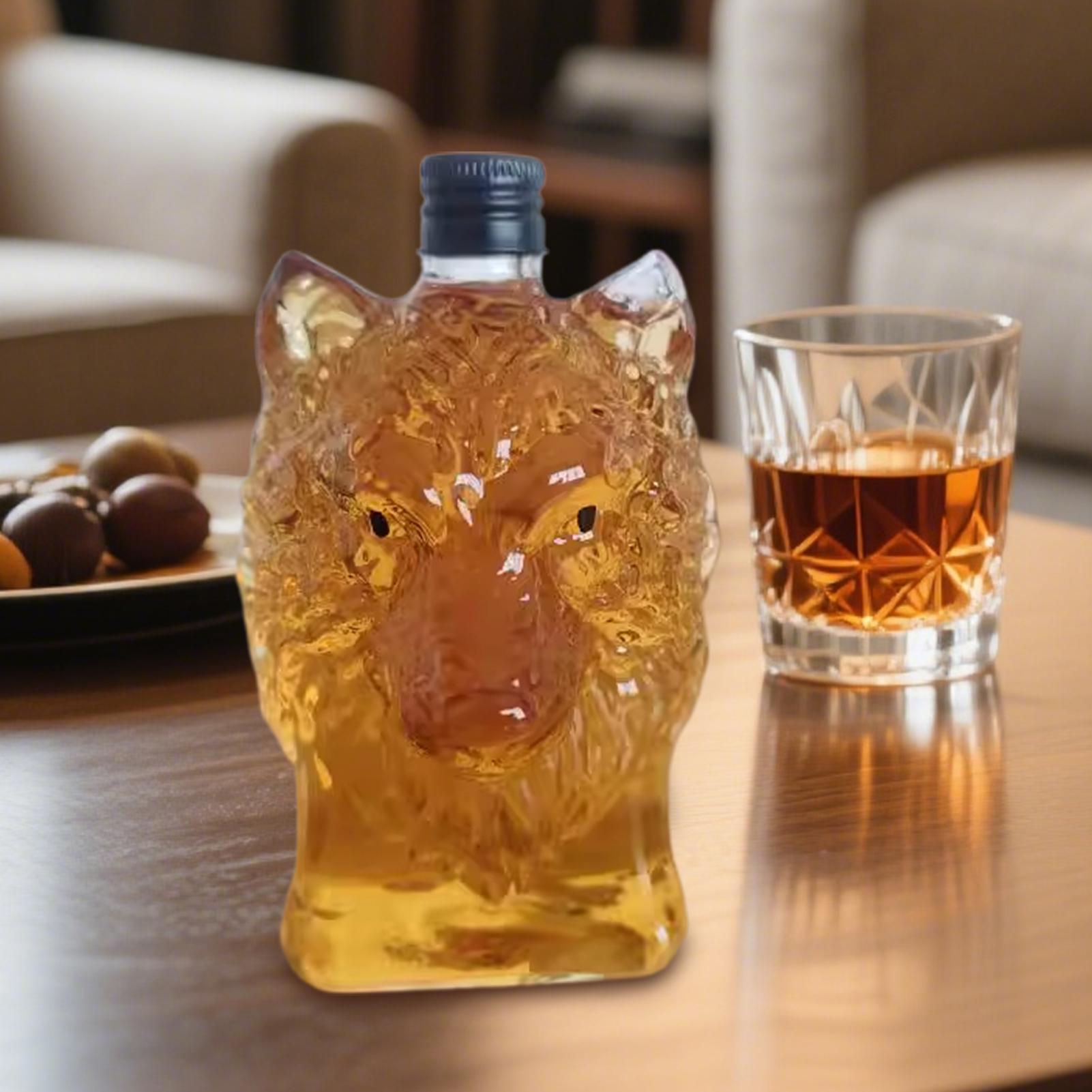 Whiskey Bottle Wolf Shape Wine - Vintage Collectible Bottles recensione e prezzo