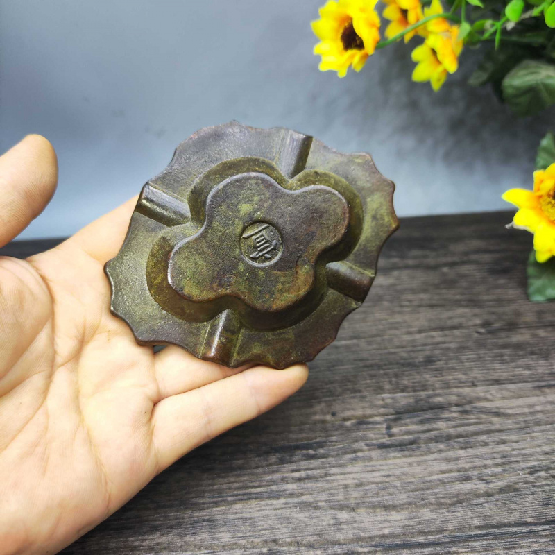 Antique collection, vintage -p - Vintage Collectible Ashtrays recensione e prezzo